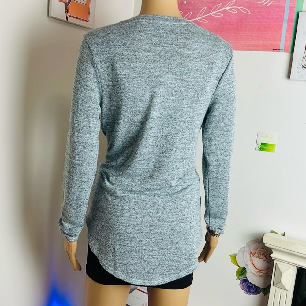 T Tahari top - Picture 4 of 10